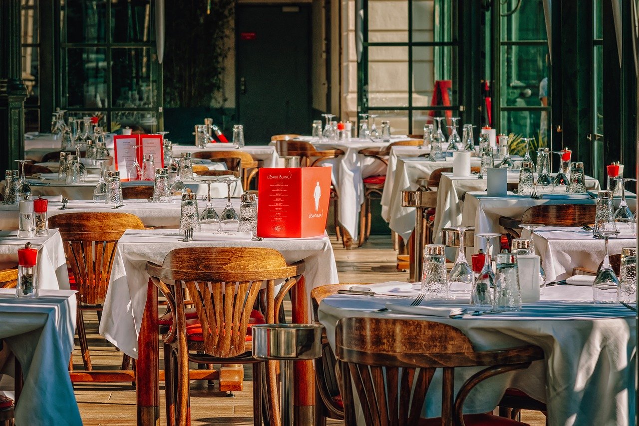 Rezerwujemy stolik w restauracji przez Internet